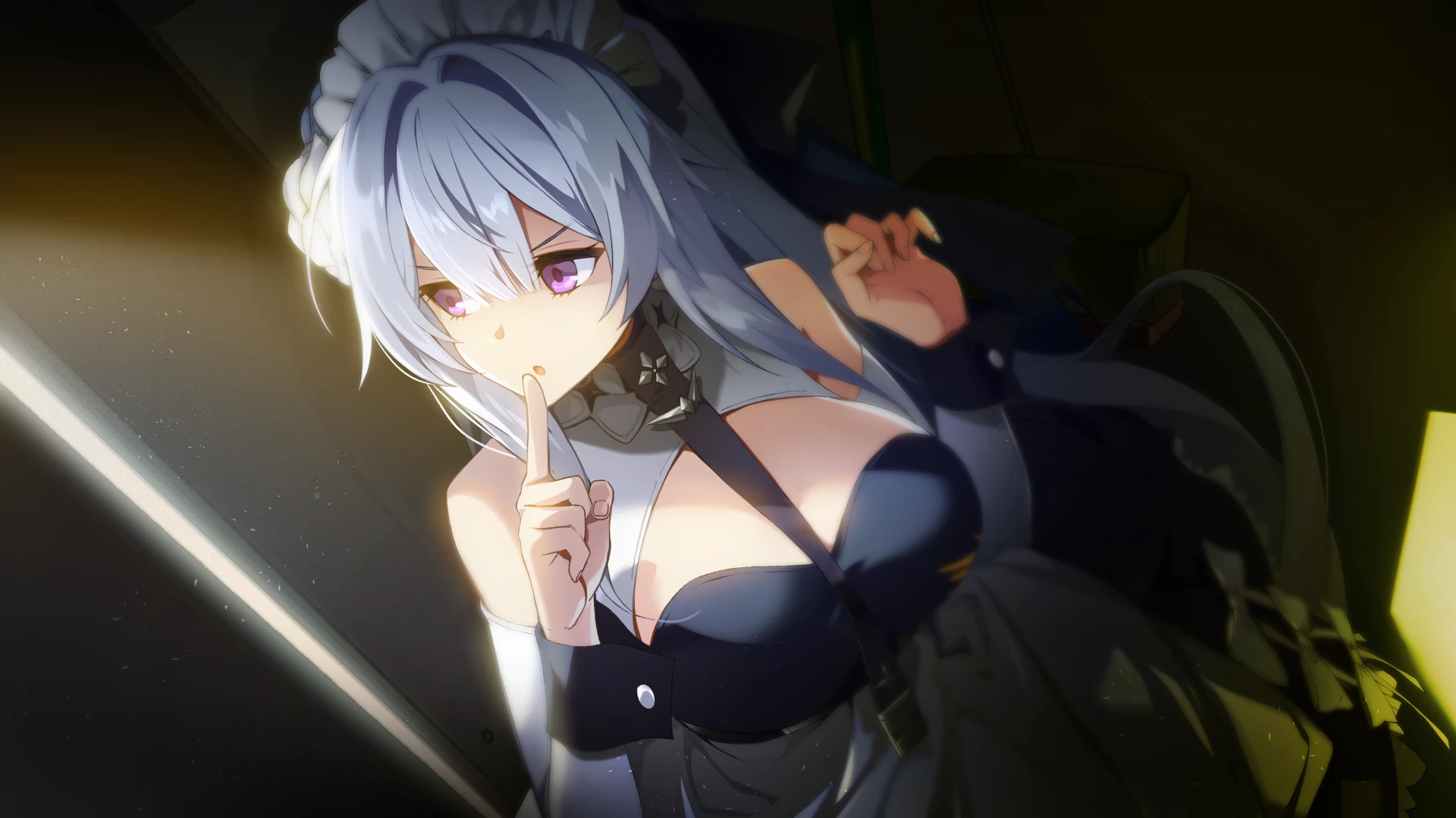 MAID TWOHANDER 02